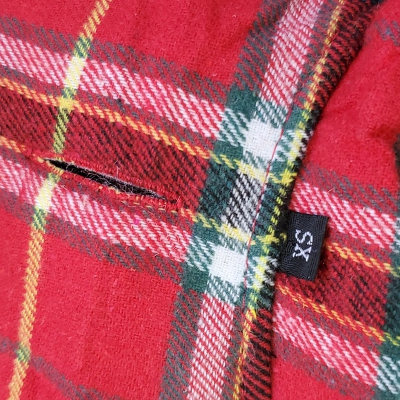 Dog Coat XS - Reversible Red Flannel/Black - Picture 10 of 11